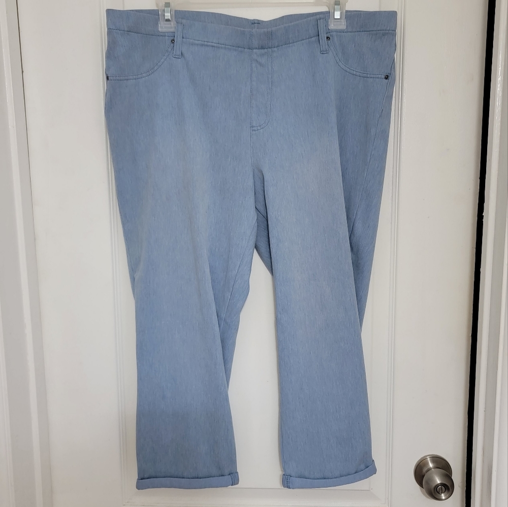 Time and Tru stretch cuffed Capri Plus XXL 20